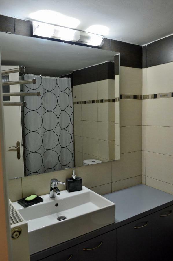 Central Kalamata Cozy Apartment المظهر الخارجي الصورة