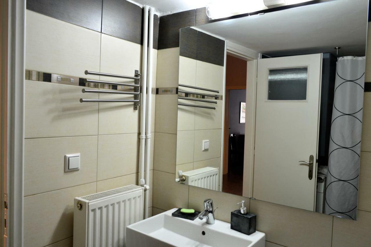 Central Kalamata Cozy Apartment المظهر الخارجي الصورة